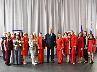 ���� ������ � ����������: �� ������ �������� ������ � � ��������� ��������� ����������� �������� ����� ������� ��� ��������� ��-���������� 